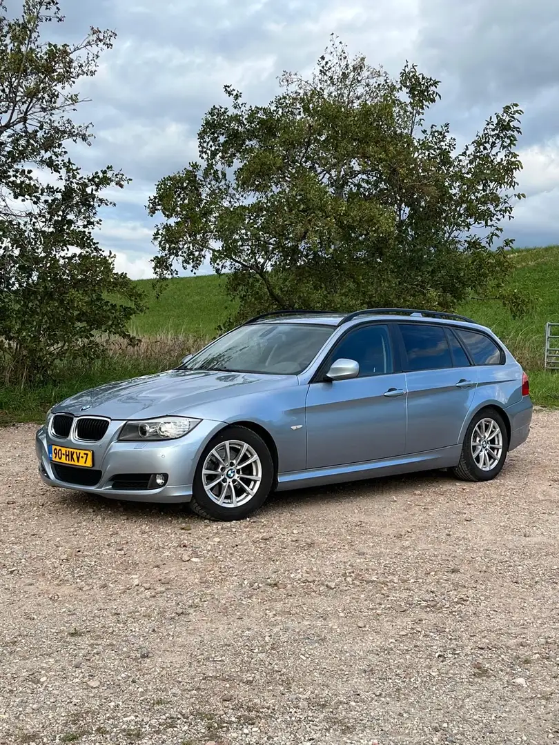 BMW 330 320i Business Line Blauw - 1