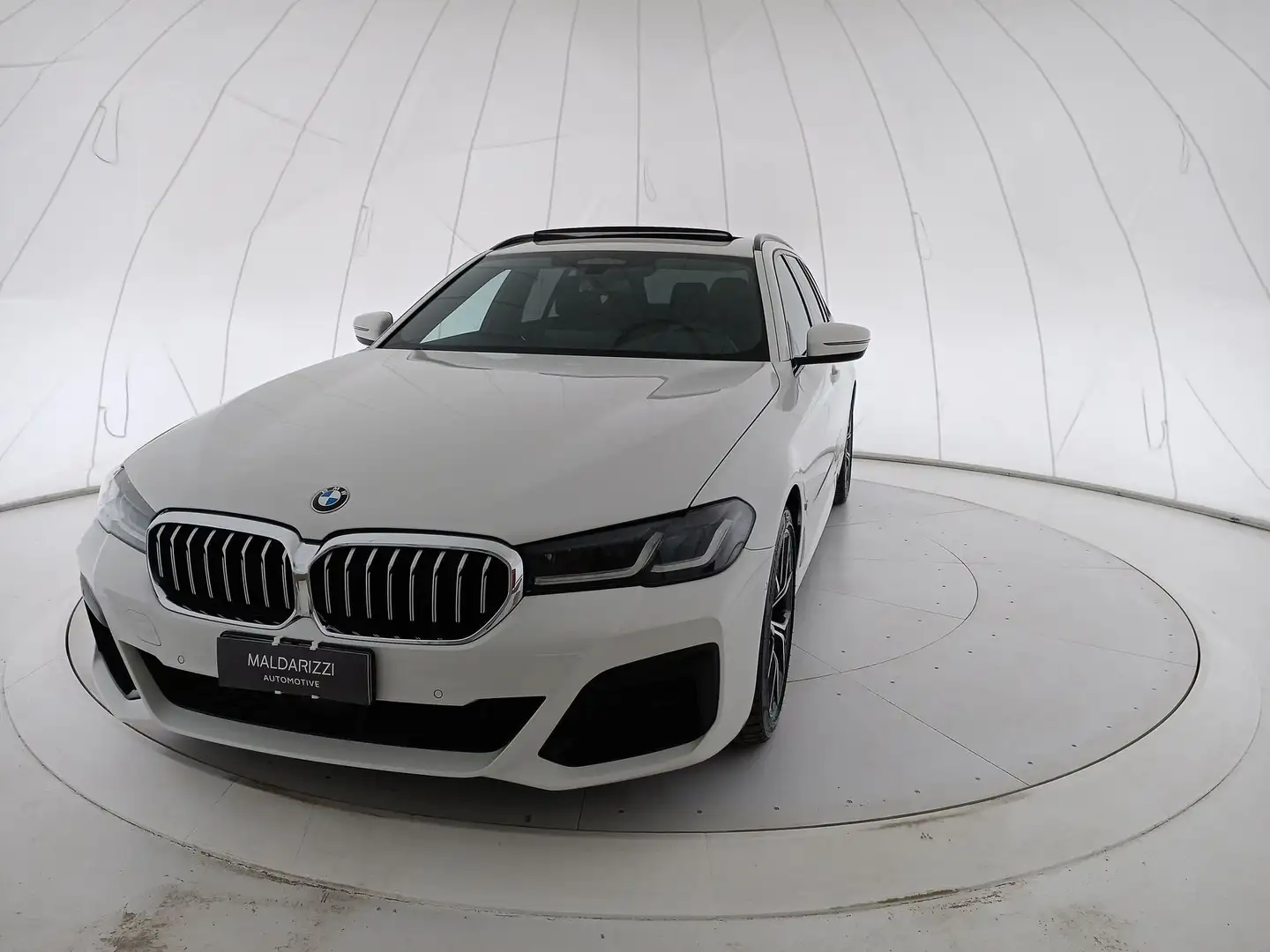 BMW 520 Serie 5 G31 2020 Touring LCI 520d Touring mhev 48 Weiß - 1