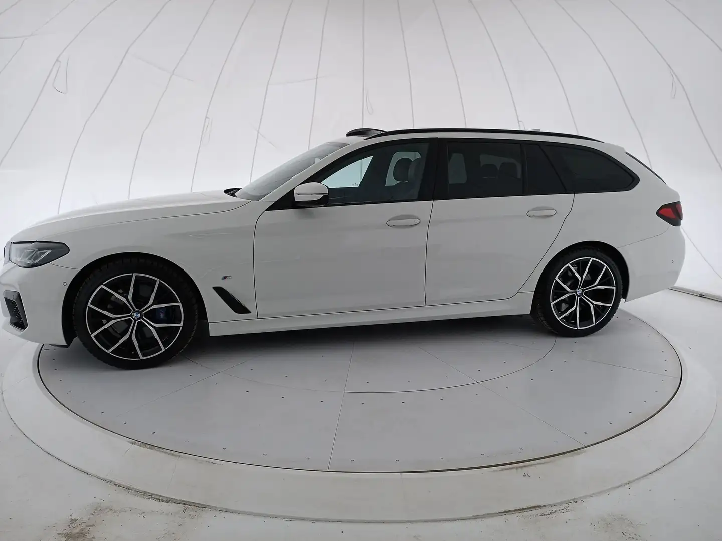 BMW 520 Serie 5 G31 2020 Touring LCI 520d Touring mhev 48 Weiß - 2