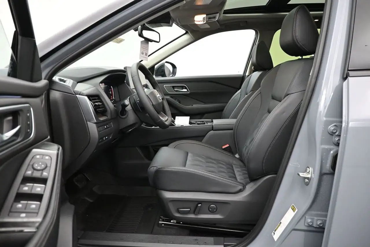 Nissan Rogue fotografie Nissan Rogue