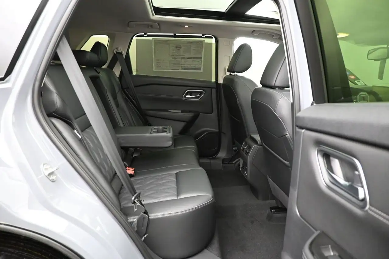 Nissan Rogue fotografie Nissan Rogue
