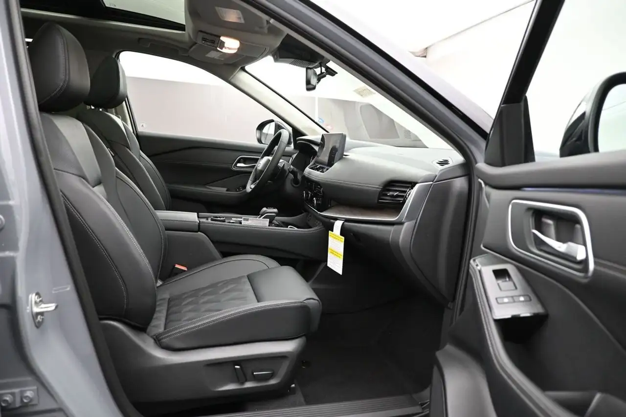 Nissan Rogue fotografie Nissan Rogue