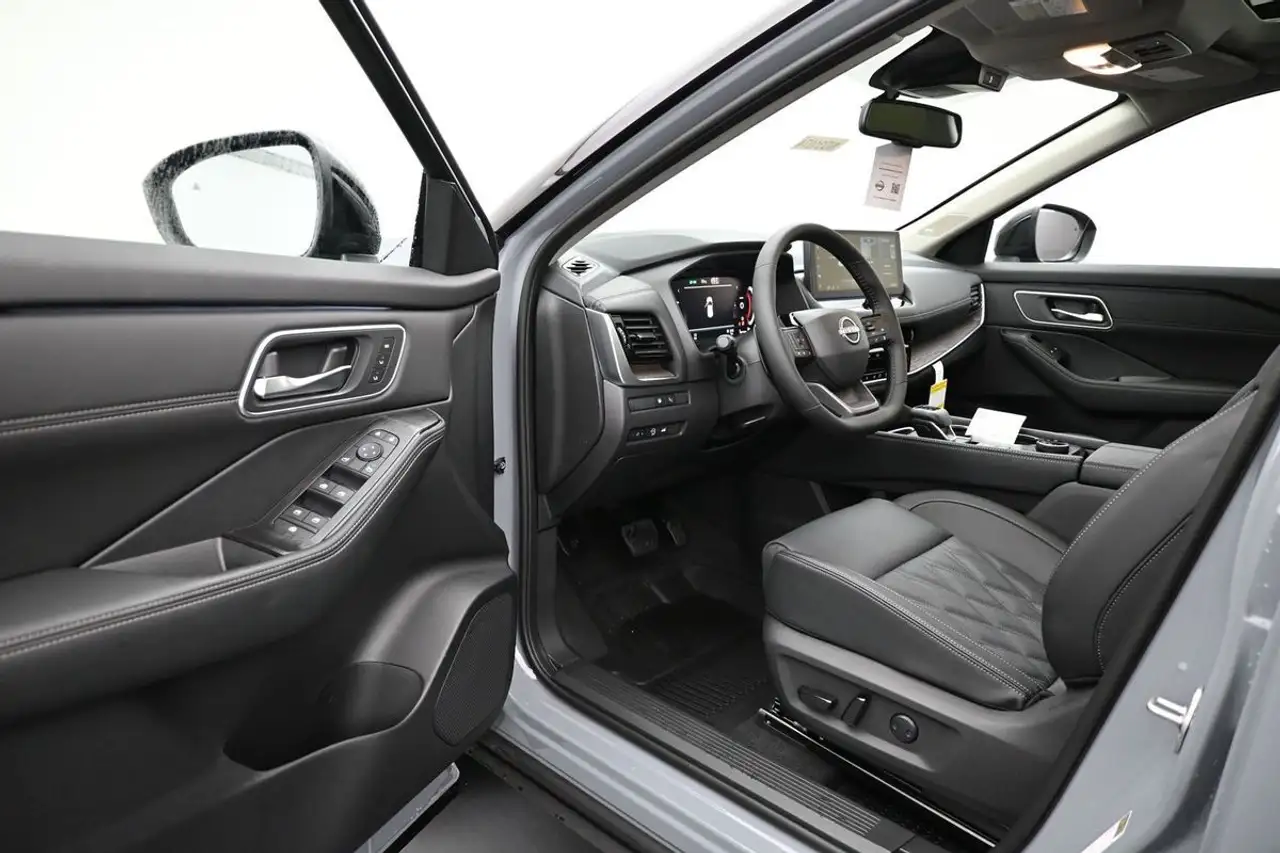 Nissan Rogue fotografie Nissan Rogue