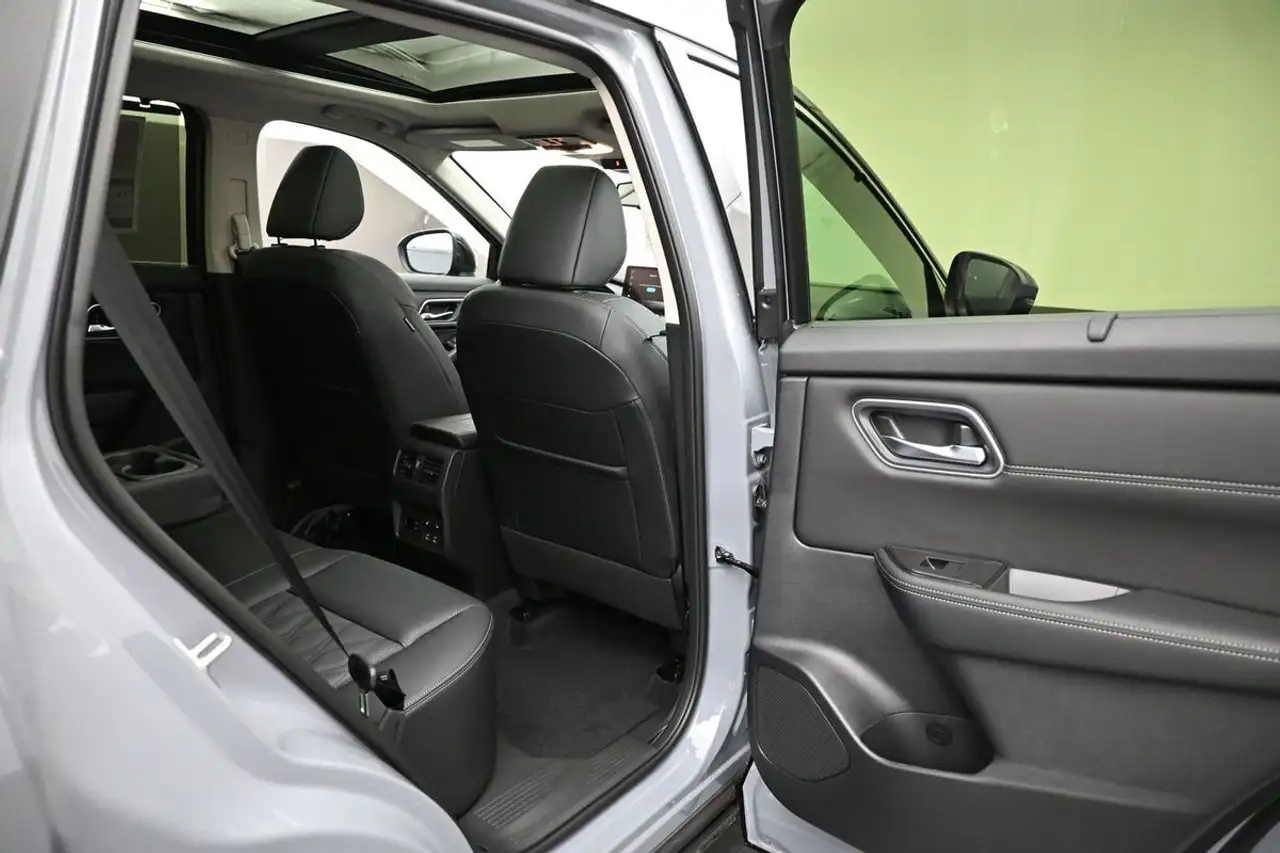 Nissan Rogue fotografie Nissan Rogue