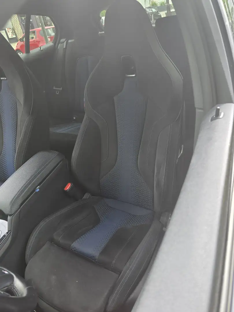 BMW 118 118 i M Sport Schwarz - 2