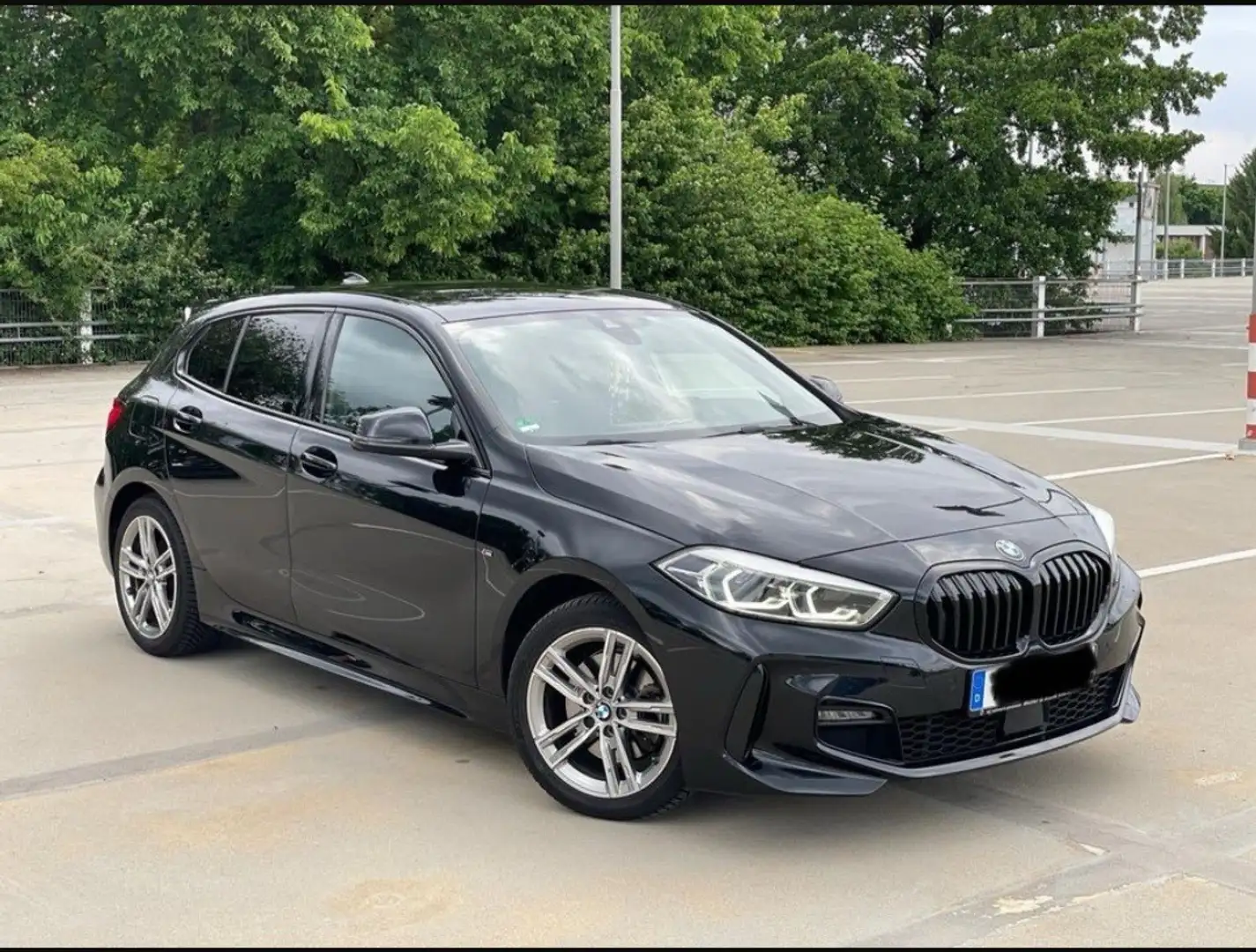 BMW 118 118 i M Sport Schwarz - 1
