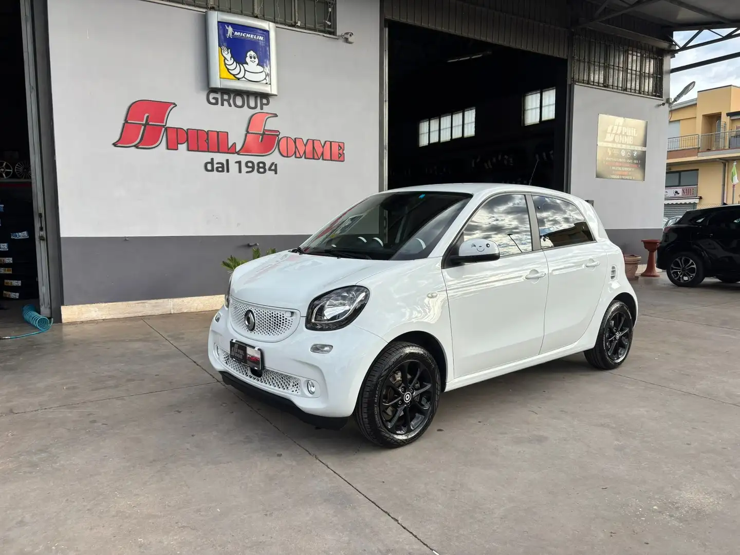 smart forFour Forfour II 2015 1.0 Passion 71cv my19 Bianco - 1