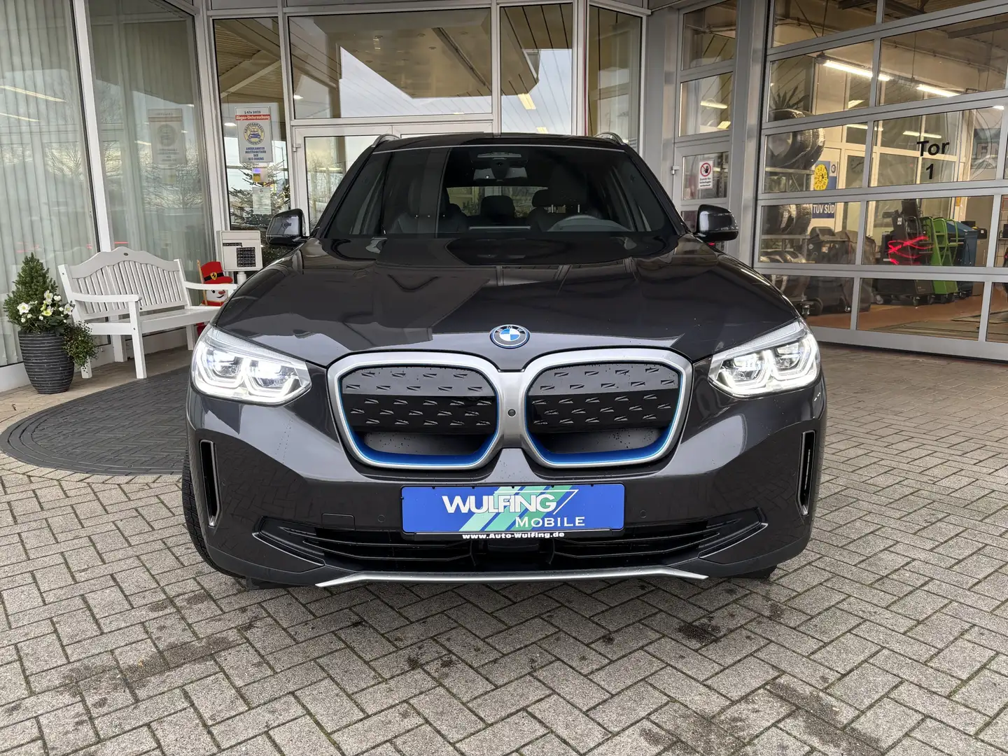 BMW X3 Impressive*AHK*Panorama*ACC*LEDER*HEAD-UP Grau - 2