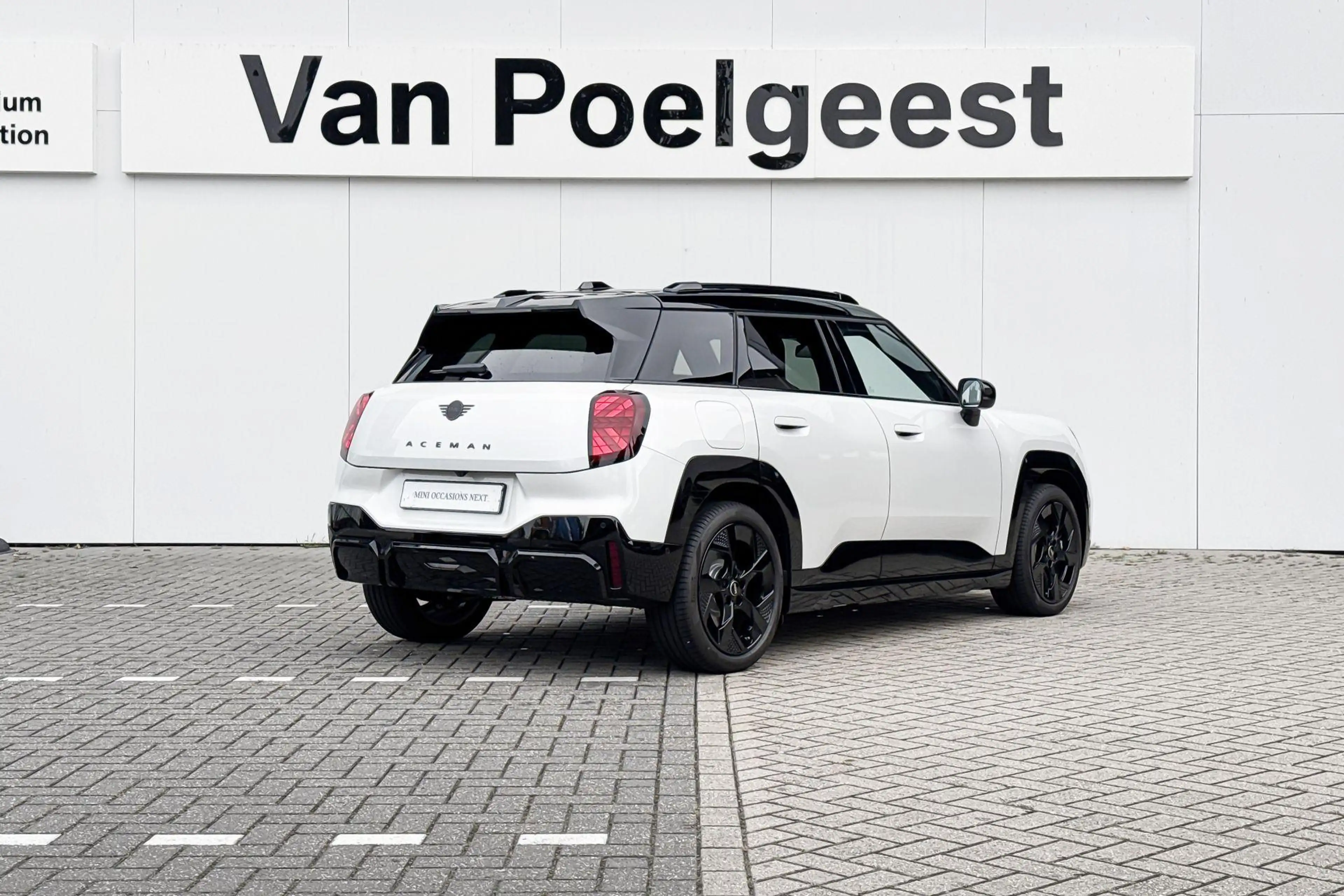 MINI Aceman E John Cooper Works M 42.5 kWh | 18 Inch John Coop — photo 4