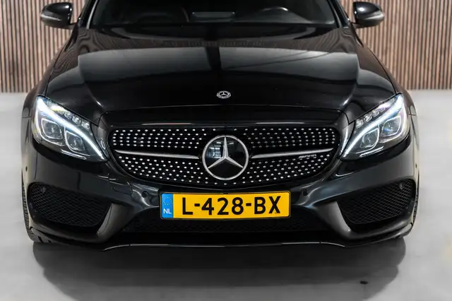 Mercedes-Benz C-Class view 5