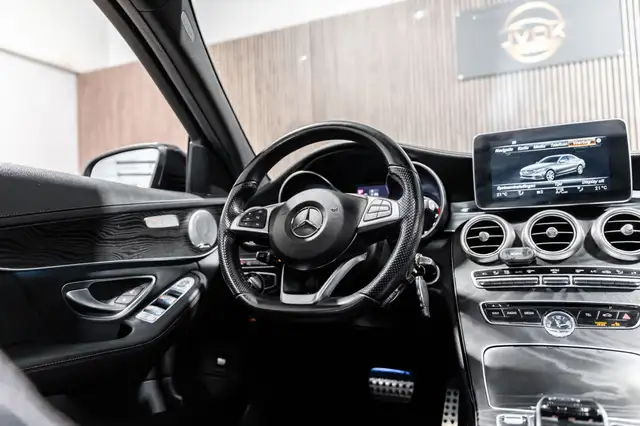 Mercedes-Benz C-Class view 11