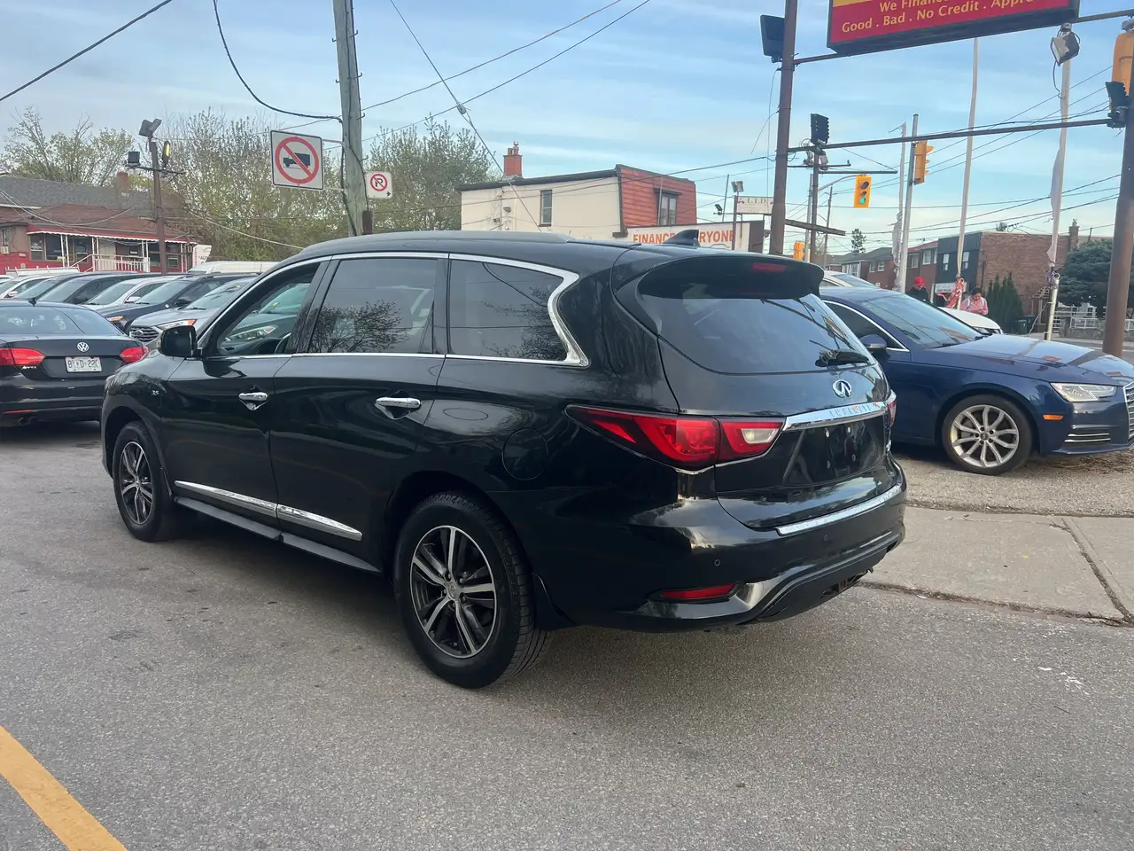 Infiniti QX60 снимка Infiniti QX60