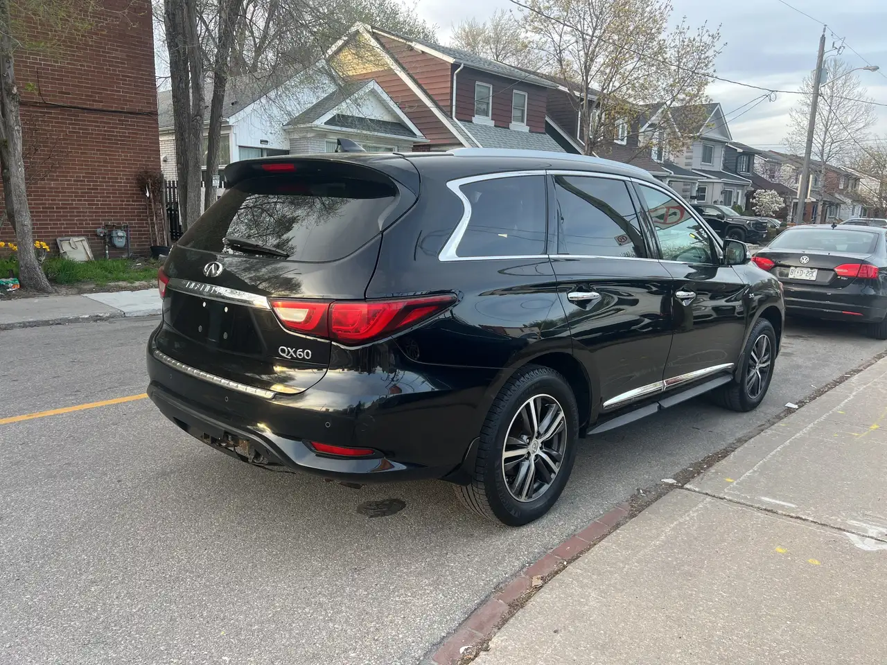 Infiniti QX60 снимка Infiniti QX60