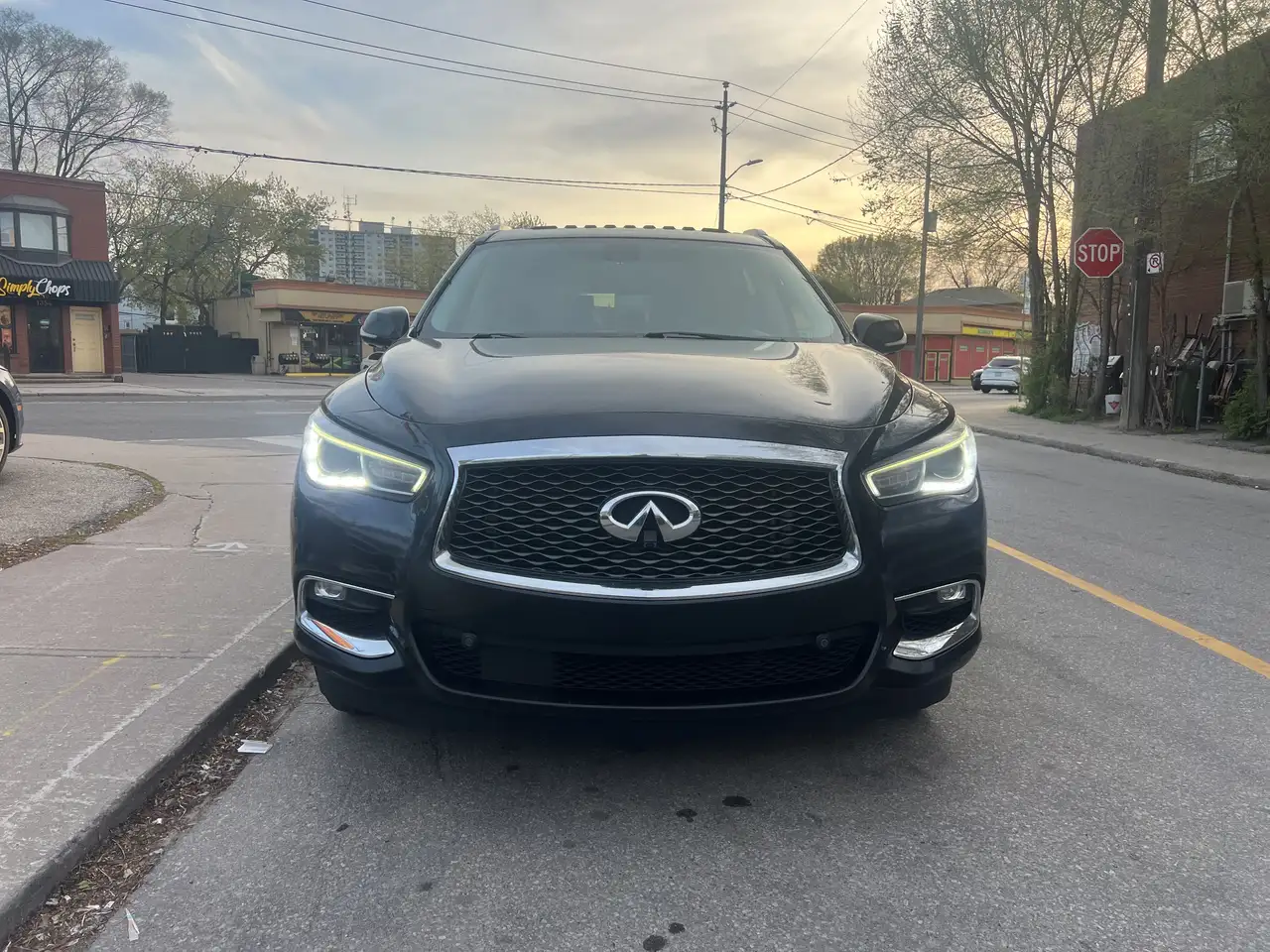 Infiniti QX60 снимка Infiniti QX60