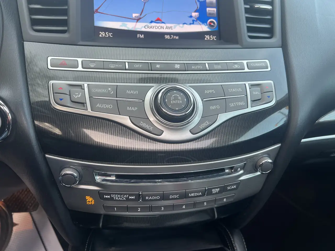 Infiniti QX60 снимка Infiniti QX60