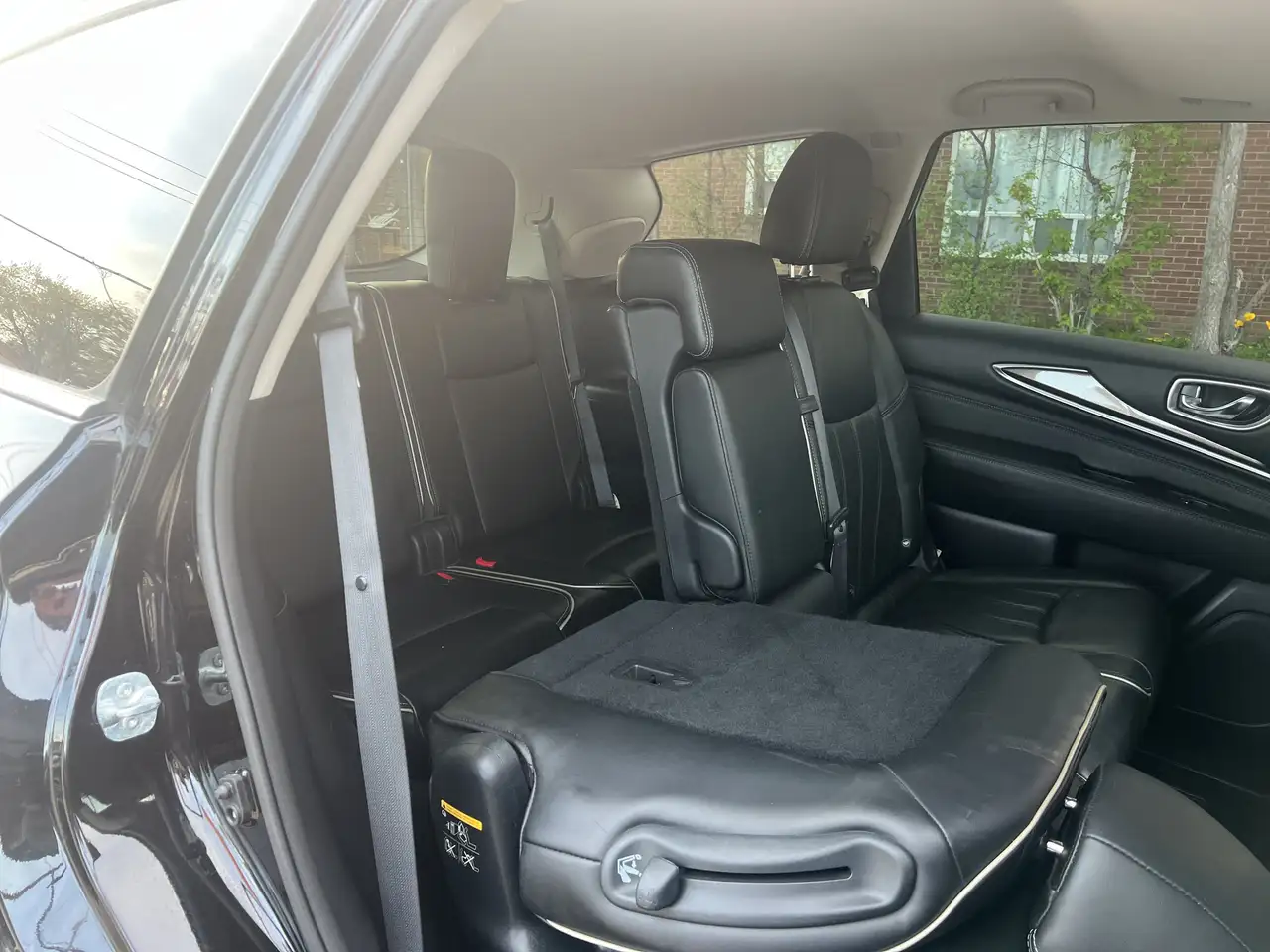 Infiniti QX60 снимка Infiniti QX60