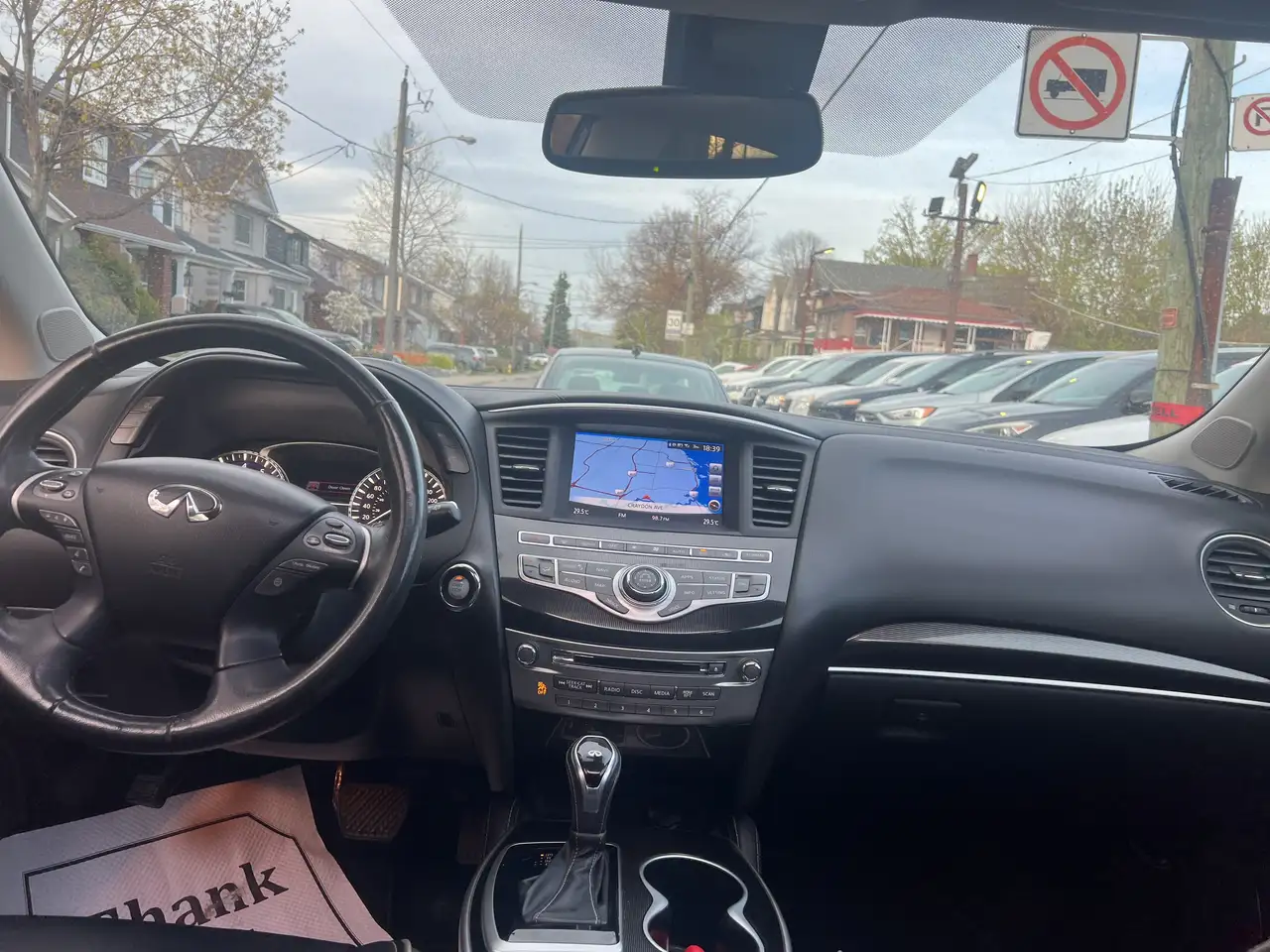 Infiniti QX60 снимка Infiniti QX60