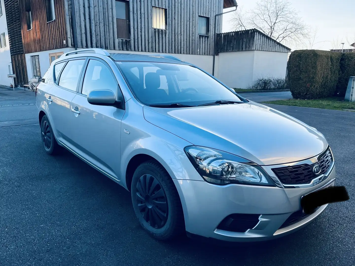 Kia Ceed / cee'd 1,4 CVVT Cool Navigator ISG - 1