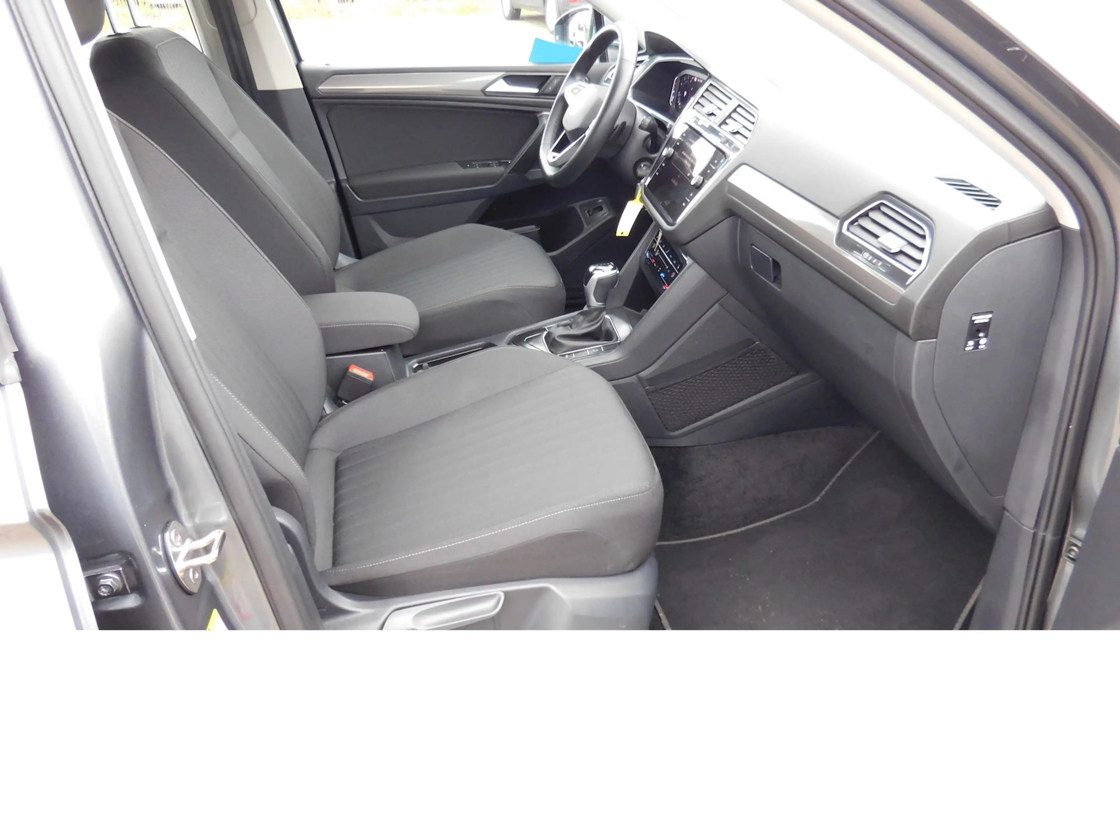 Volkswagen Tiguan Allspace 1.5 TSI Life 7 Sitze Navi DSG — photo 11