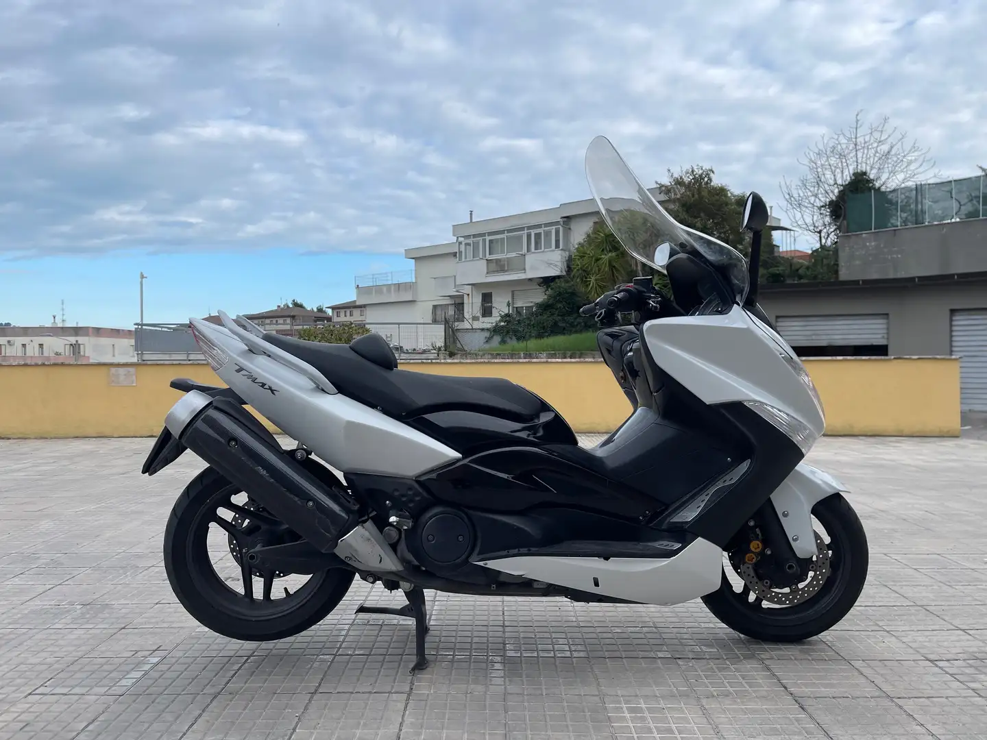Yamaha TMAX 500 Bianco - 1