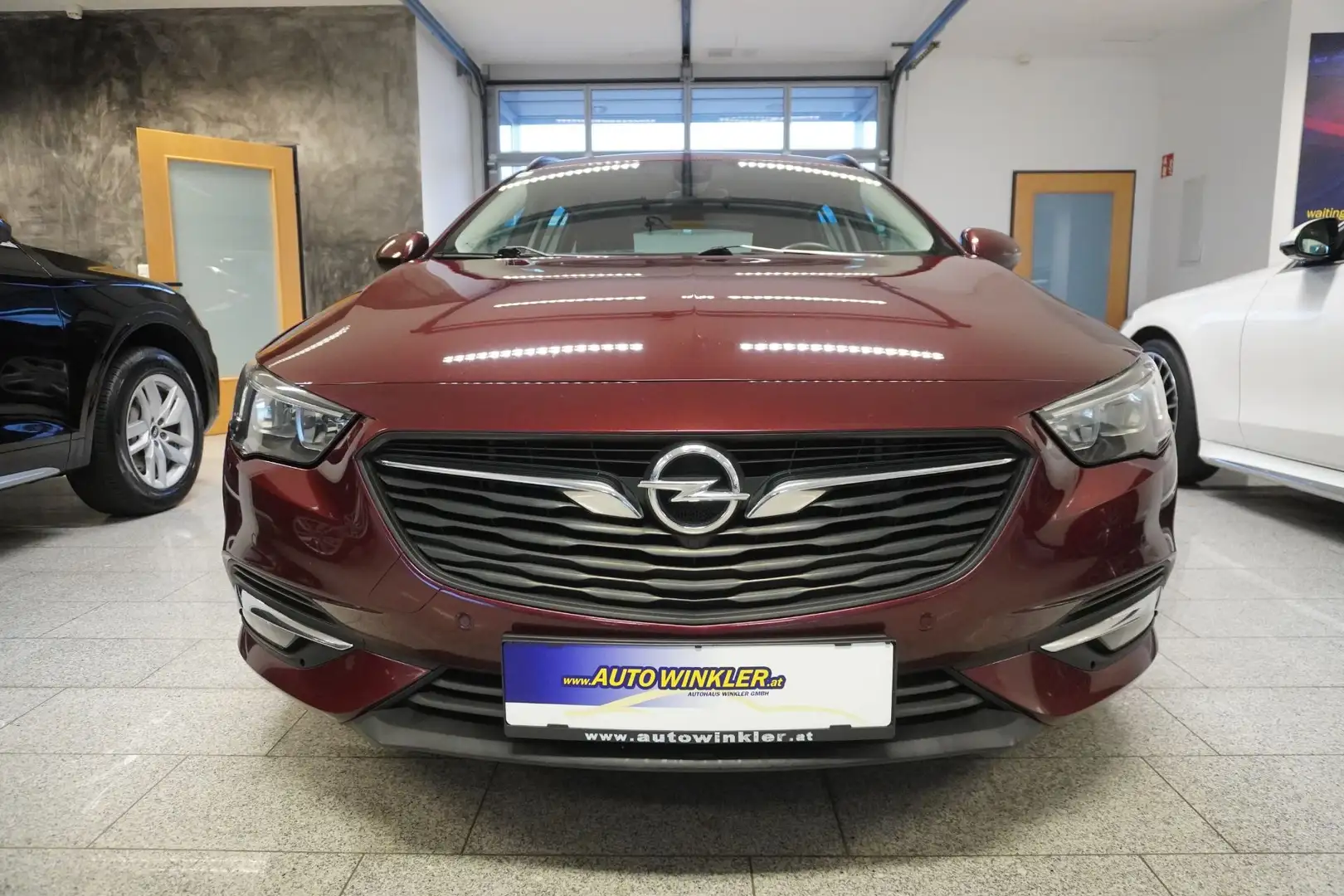 Opel Insignia 1.6 CDTI Edition Navi/AHV/Sitzheizung Rot - 2