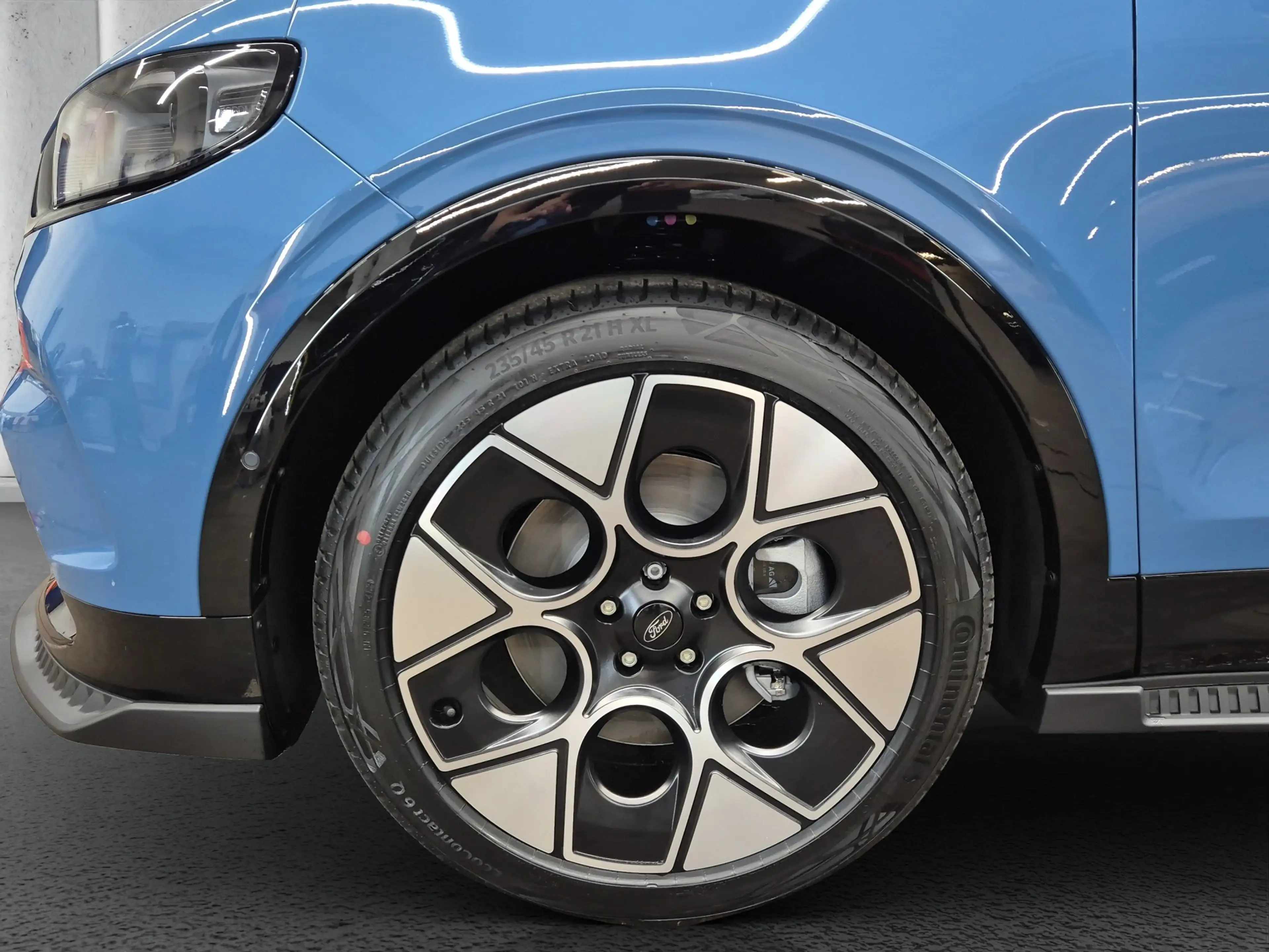 Ford Capri Collection Extended Range 79kWh RWD Sports Utility — photo 9