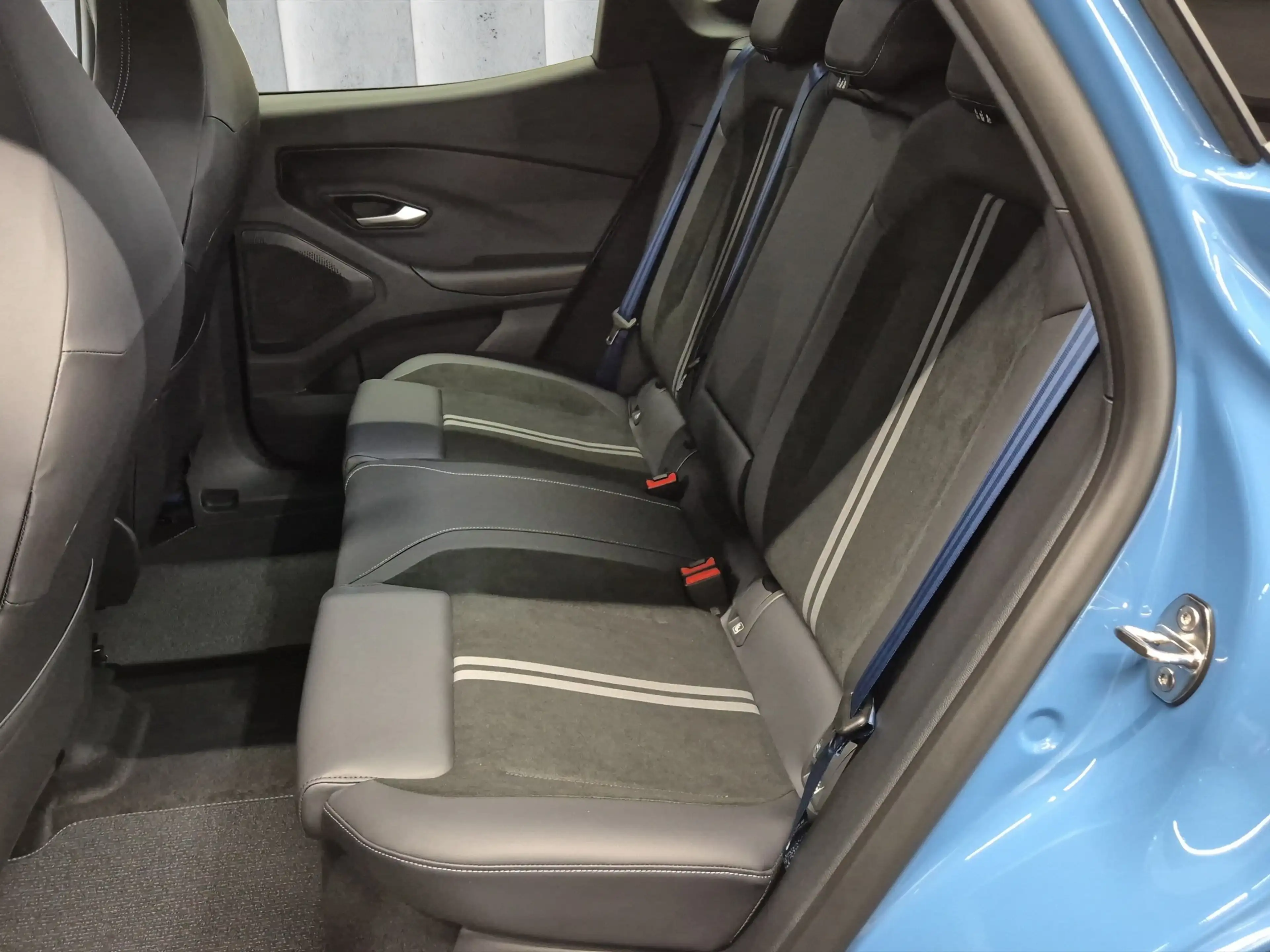 Ford Capri Collection Extended Range 79kWh RWD Sports Utility — photo 11