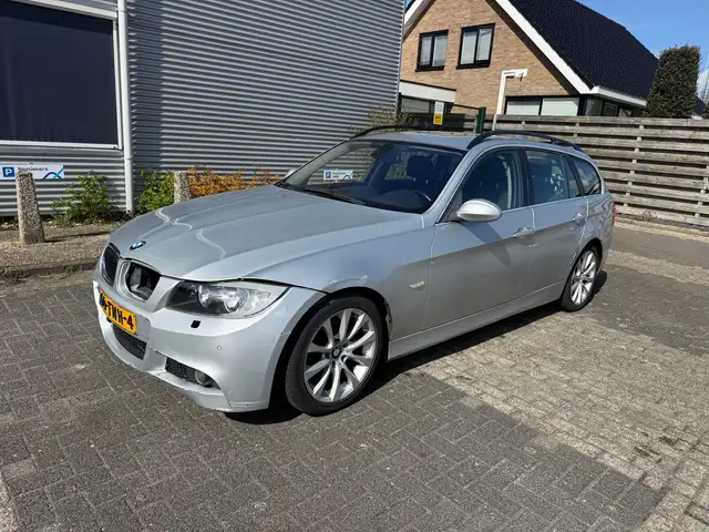 BMW 325 3-serie Touring 325i Dynamic Executive automaat Bj