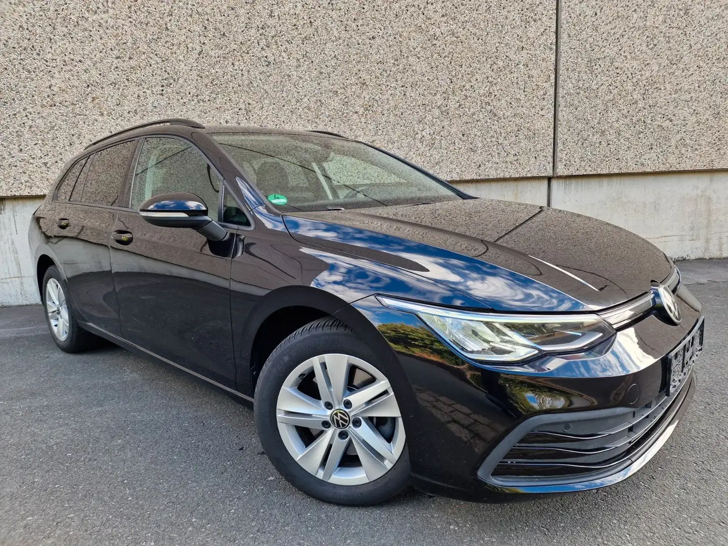 Volkswagen Golf 2.0 TDI Variant/NAVI/LED/PDC/SPH/LFH/SHZ+++ Schwarz - 2