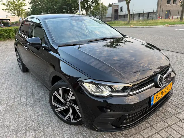 Volkswagen Polo view 3