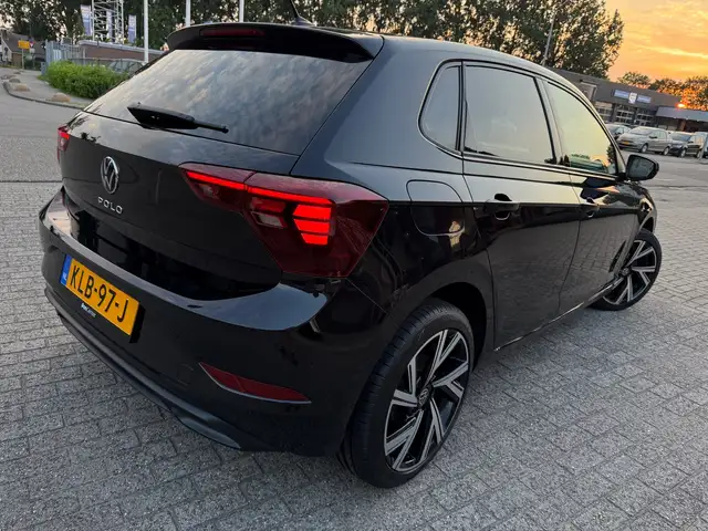 Volkswagen Polo view 2