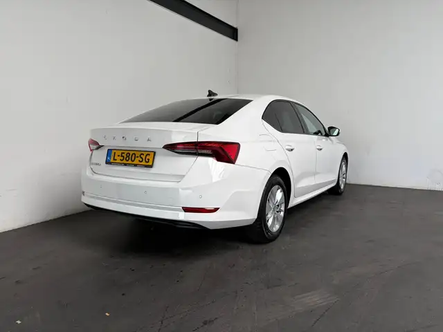 Skoda Octavia view 2