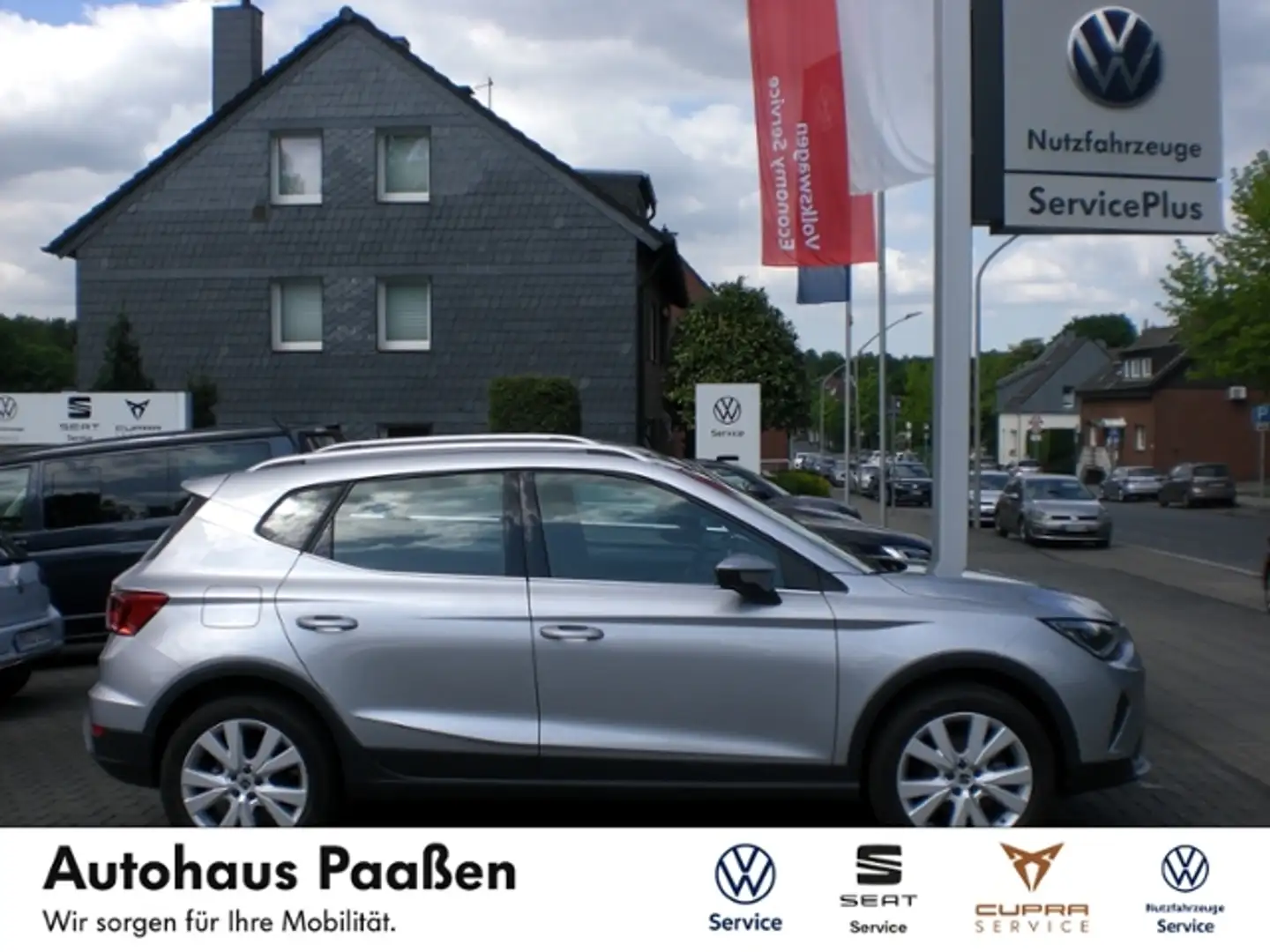 SEAT Arona X-Perience 10 TSI DSG LED NAVI GRA FULL LINK Plateado - 1