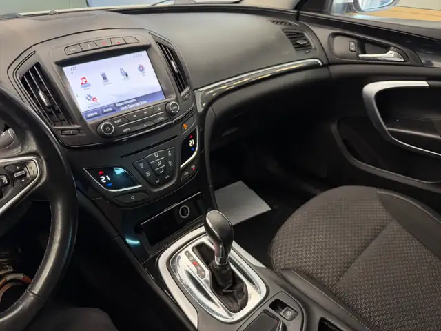 Opel Insignia view 5
