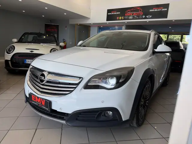 Opel Insignia view 3