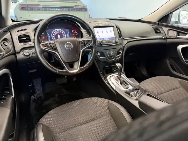 Opel Insignia view 10