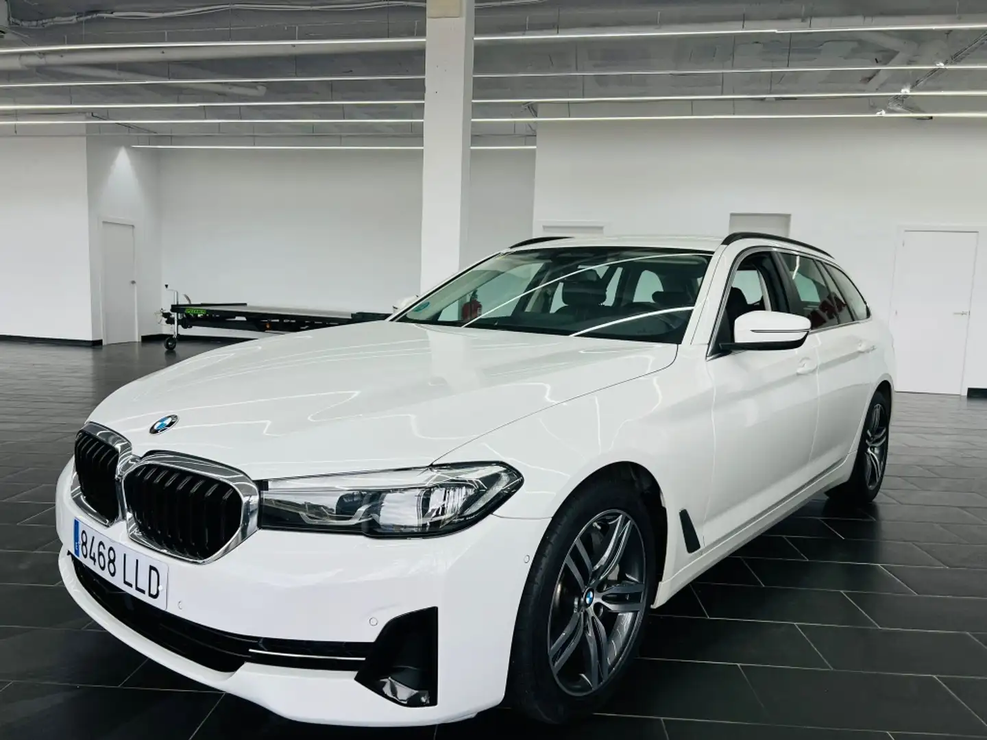 BMW 530 530dA xDrive Luxury Line Blanc - 1