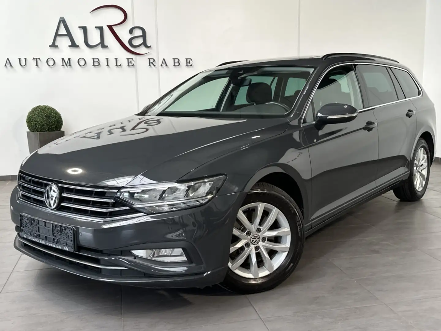 Volkswagen Passat Variant 2.0 TDI DSG Business NAV+LED+PANO Gris - 1