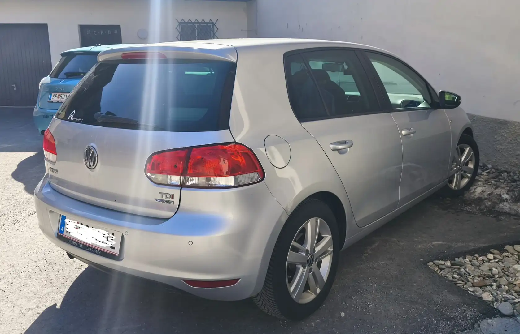 Volkswagen Golf 1.6 TDI DPF BlueMotion Technology MATCH - 2