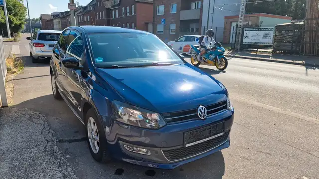 Volkswagen Polo view 4