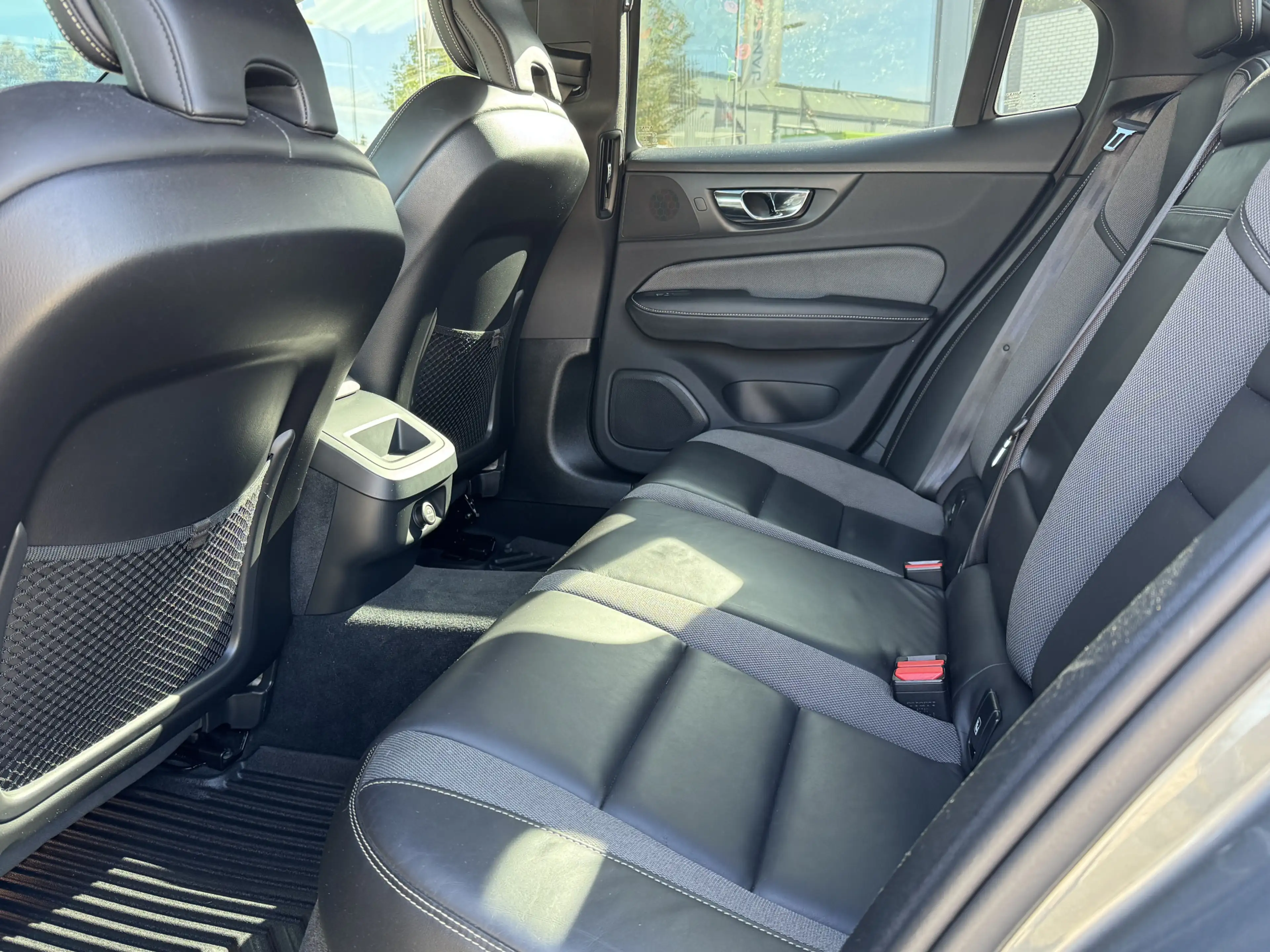 Volvo S60 2.0 T5 R-Design Aut Harman/Kardon | Wegdr.Trekhaak — photo 7