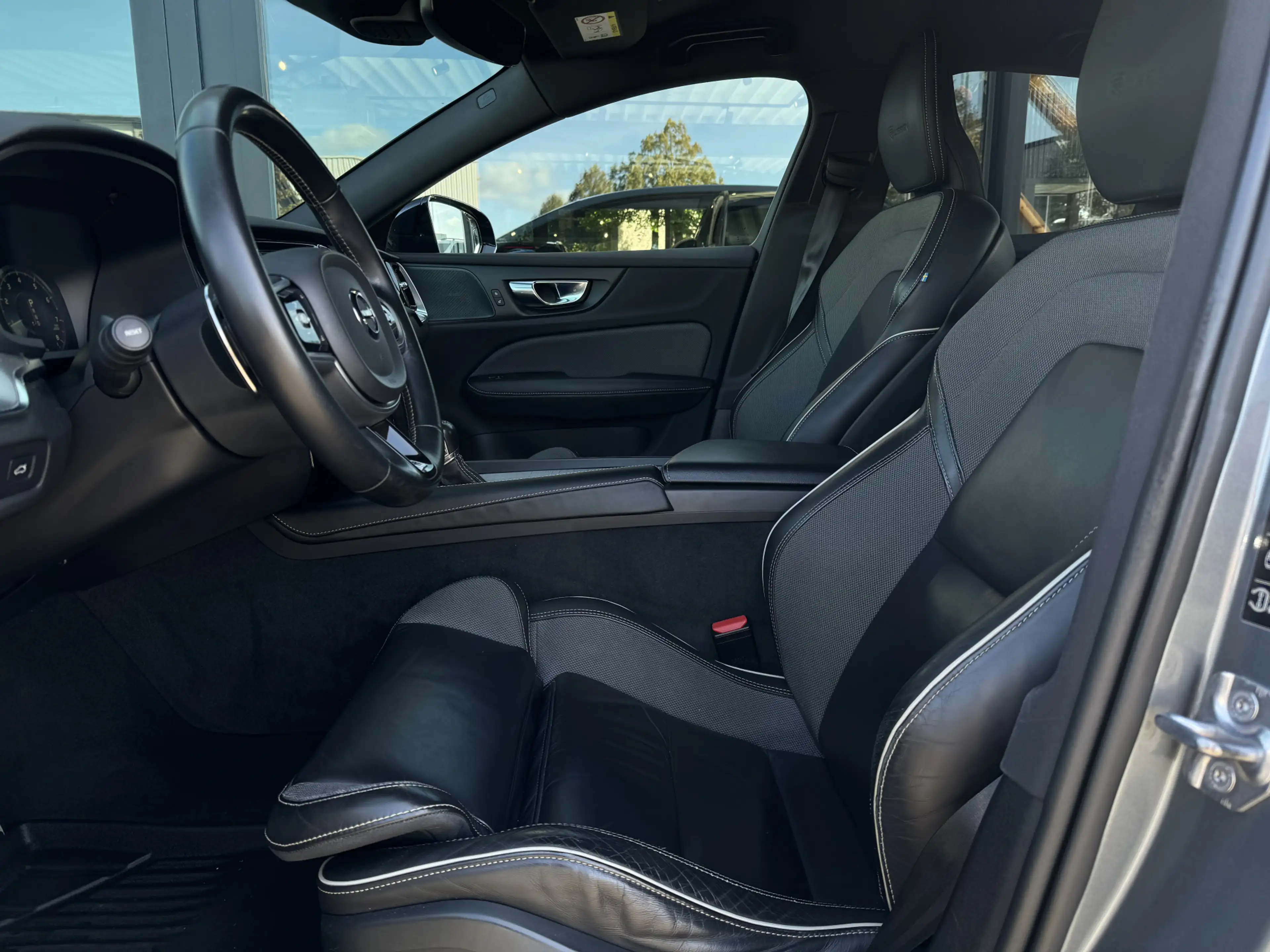 Volvo S60 2.0 T5 R-Design Aut Harman/Kardon | Wegdr.Trekhaak — photo 4