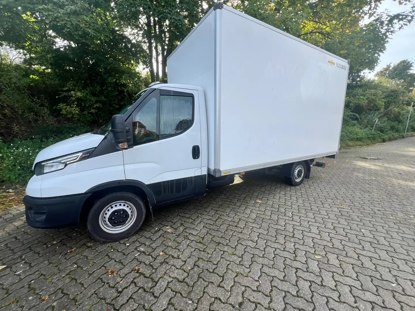 Iveco Daily 35 S 14A8 Koffer ,Sondermass ,Autom. Weiß - 1