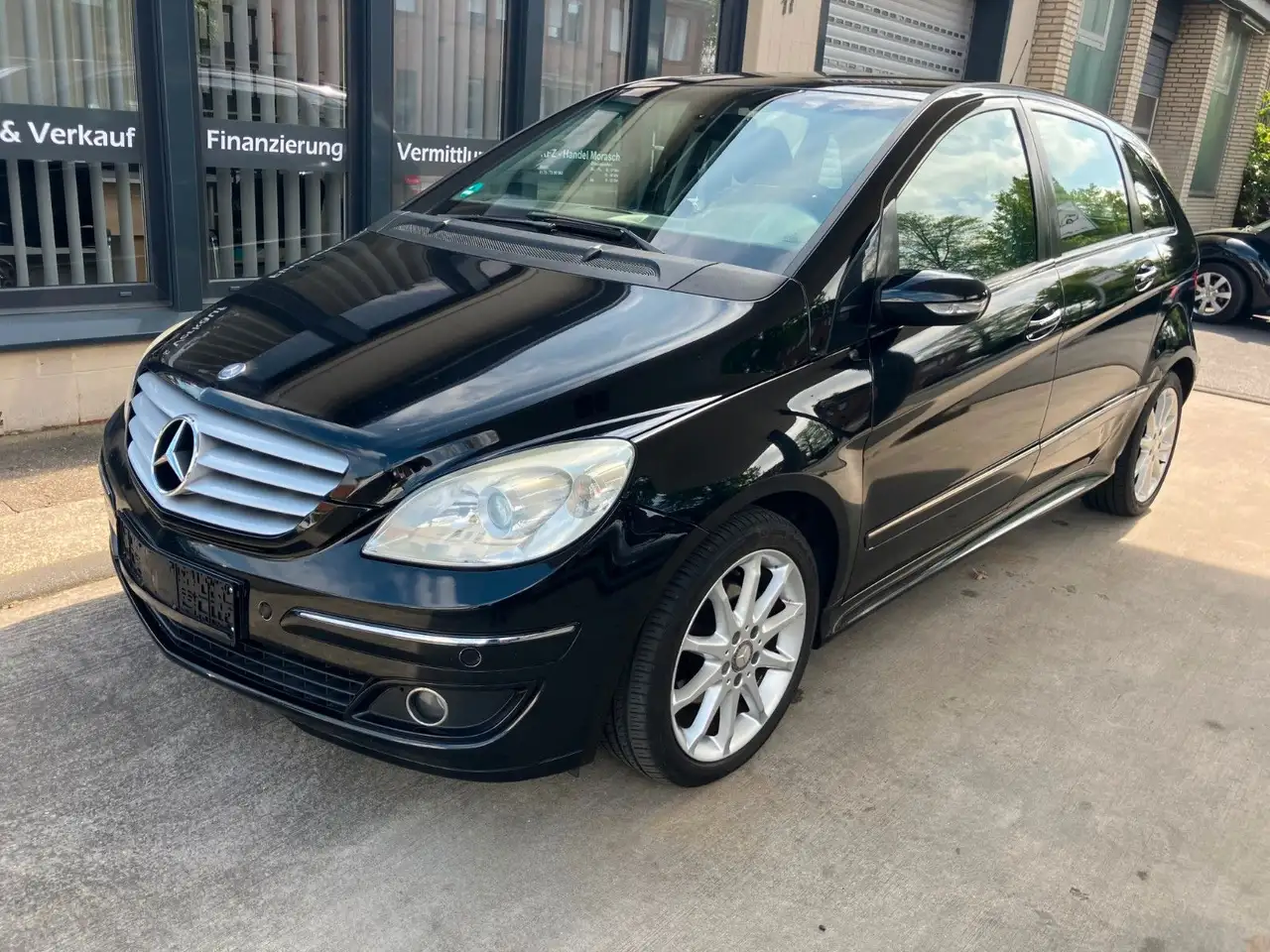 Mercedes-Benz B 170