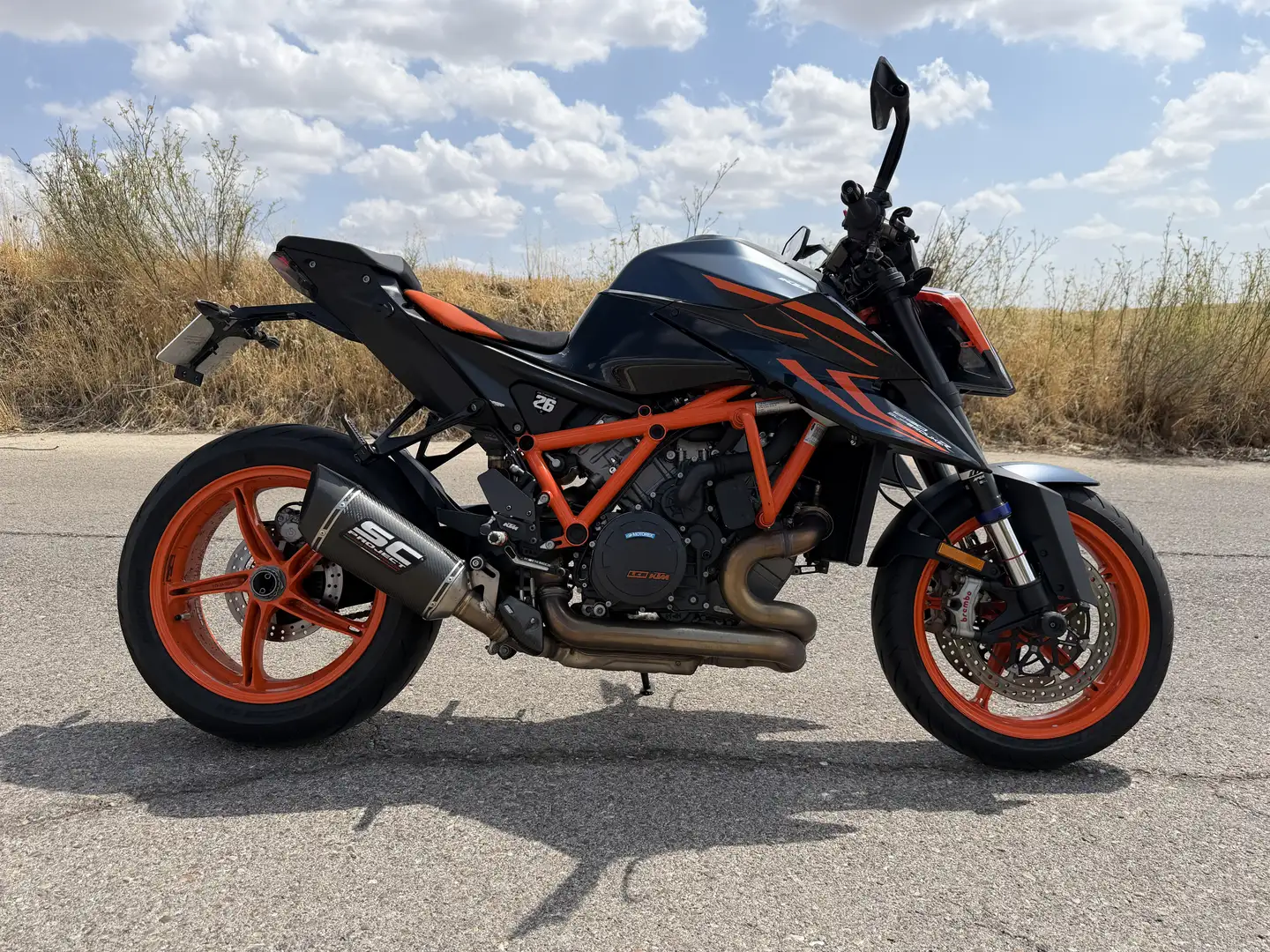 KTM 1290 Super Duke R Modelo. EVO - 1