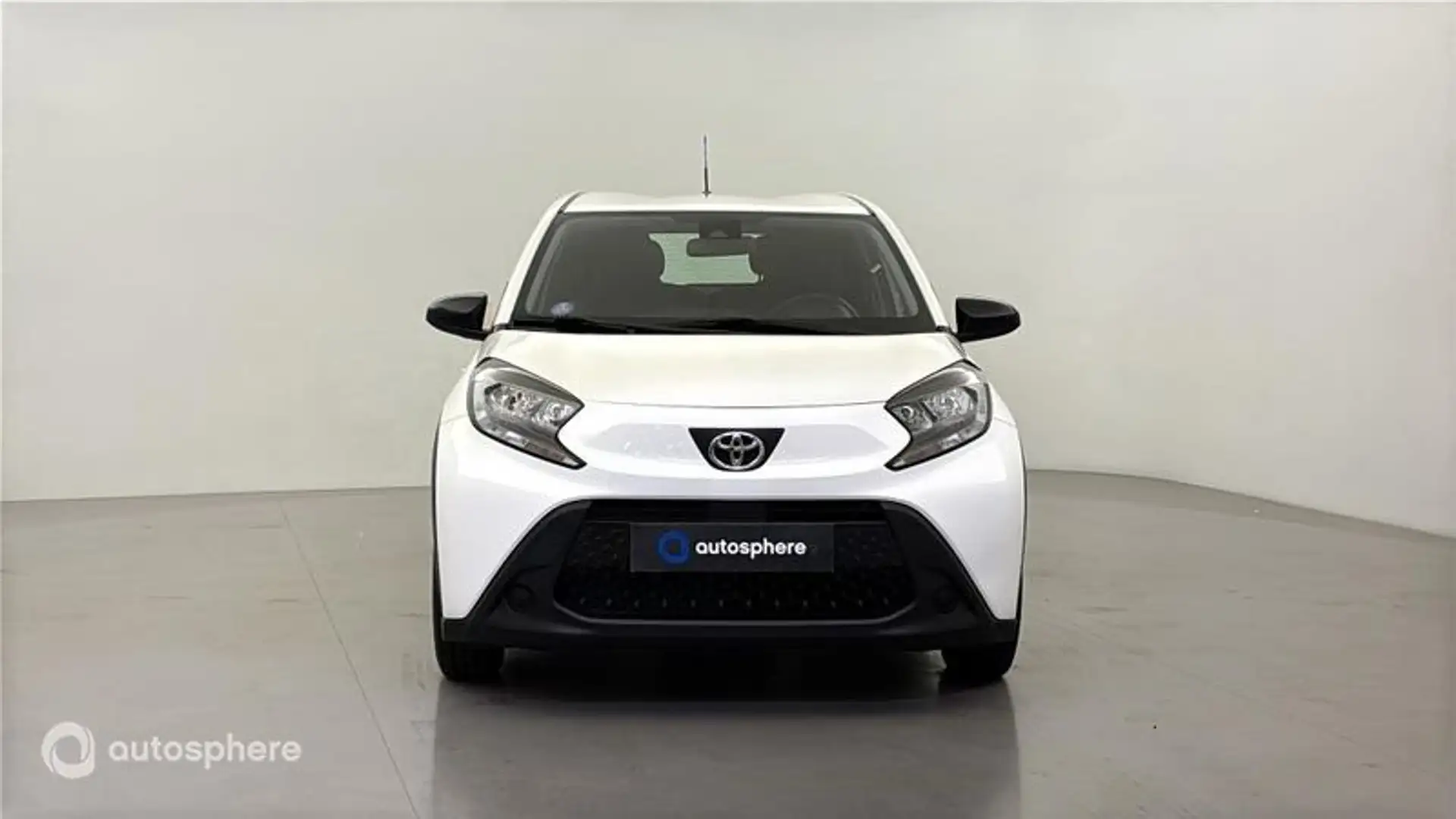 Toyota Aygo X 1.0 VVT-i 72ch Dynamic S-CVT - 2