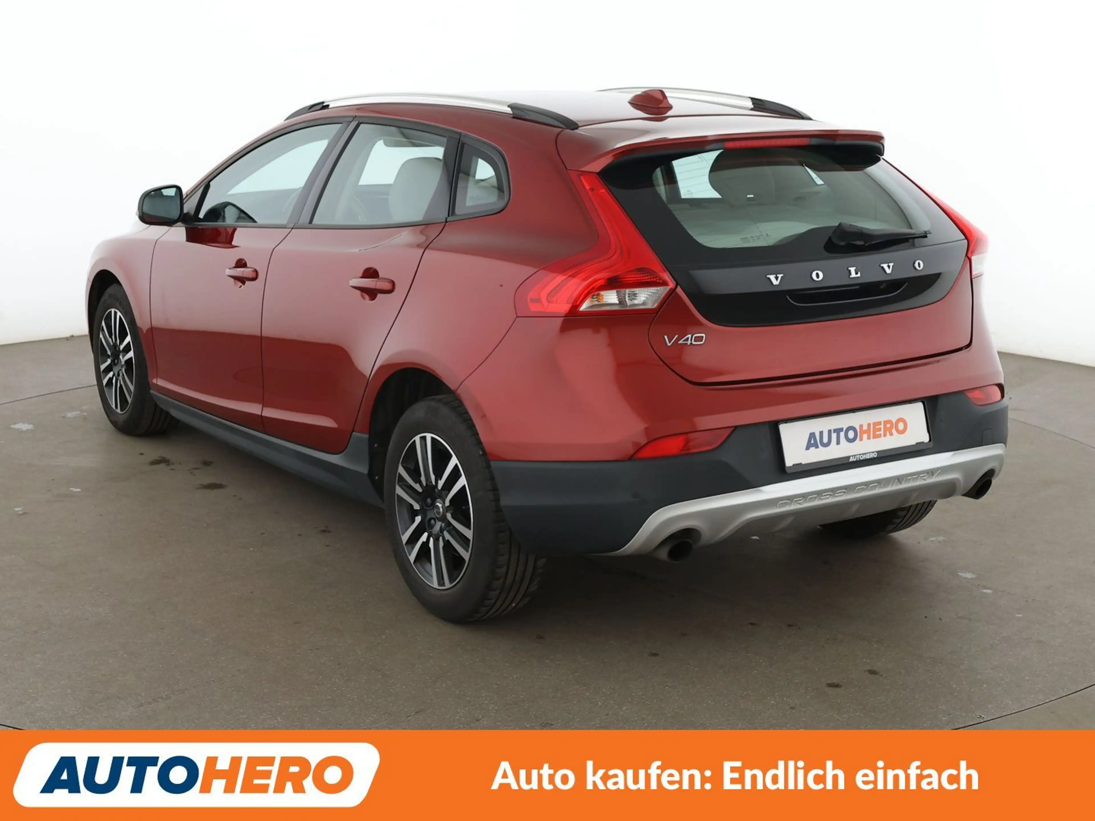 Volvo V40 Cross Country 2.0 D3 Momentum Aut.*NAVI*LED*ACC*CAM*PDC*SHZ*ALU* — photo 4