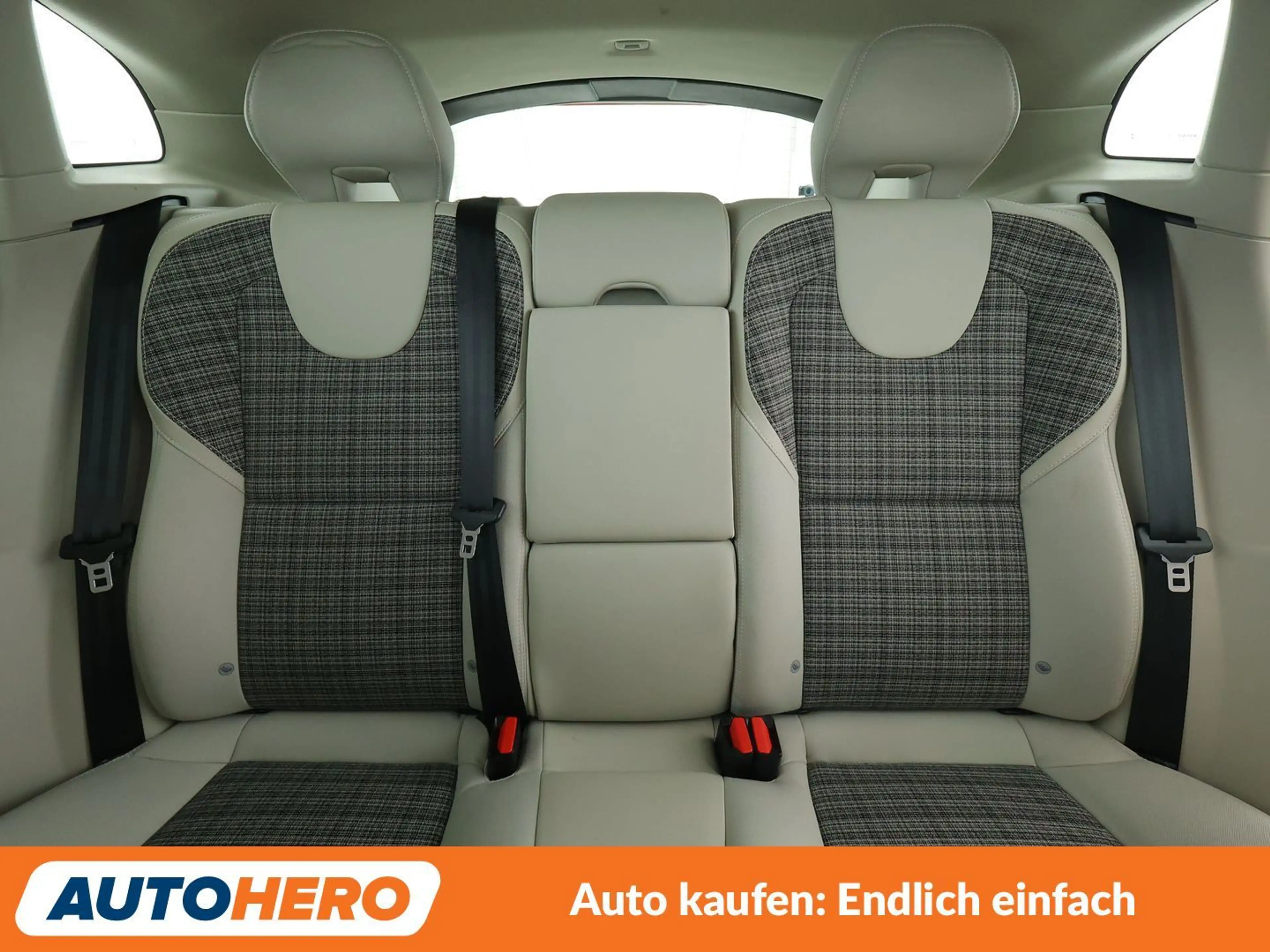 Volvo V40 Cross Country 2.0 D3 Momentum Aut.*NAVI*LED*ACC*CAM*PDC*SHZ*ALU* — photo 15