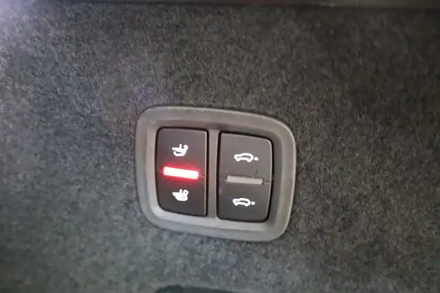Porsche Cayenne view 12