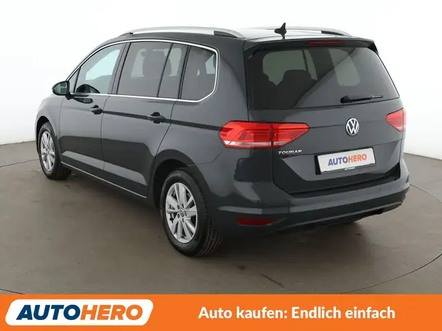 Volkswagen Touran view 4